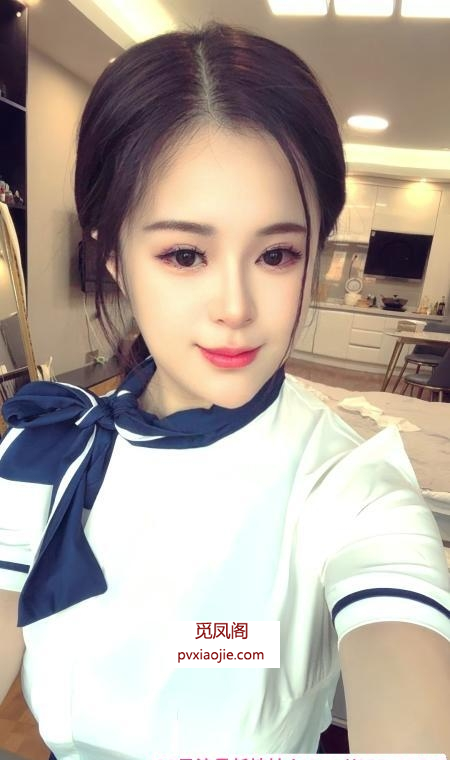 制服诱惑骚女悠悠